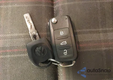 2011 Volkswagen Gti 4-Door из США, поврежденный, VIN WVWHD7AJ1BW254131